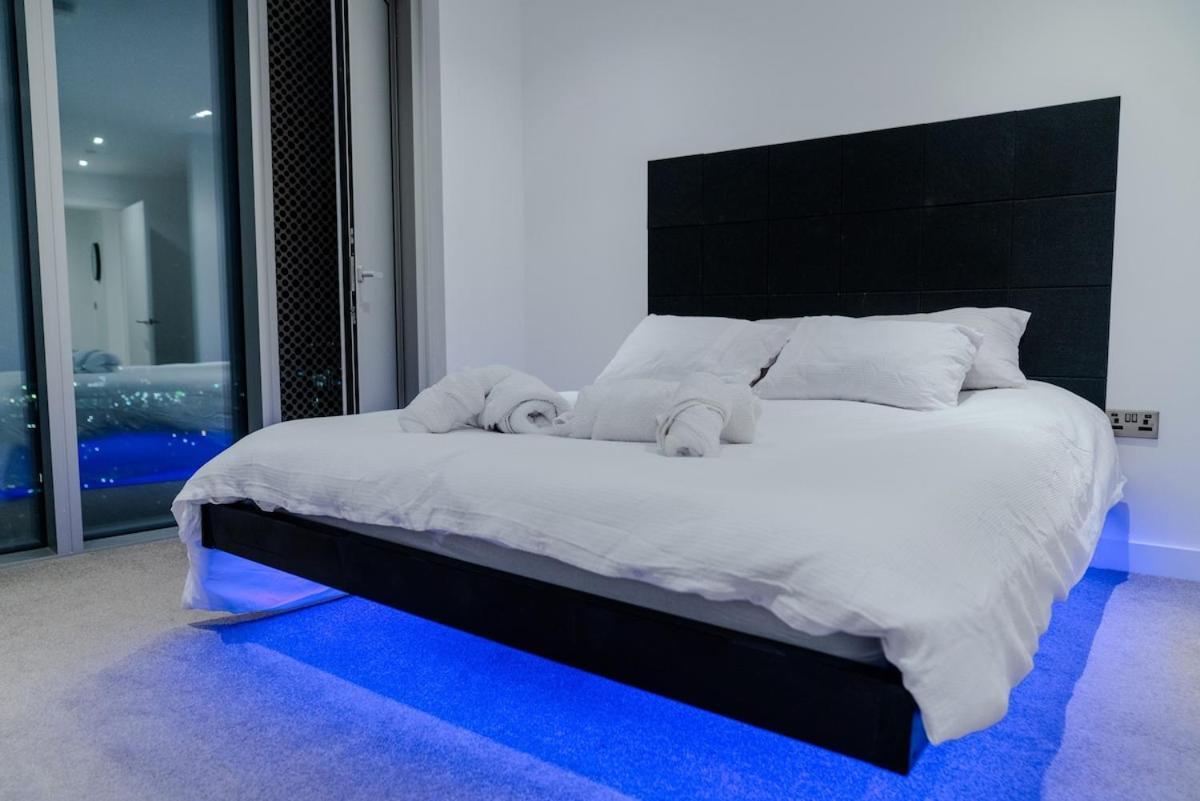 Luxury 2 Bed Penthouse With Stunning Views In Manchester City Centre Buitenkant foto