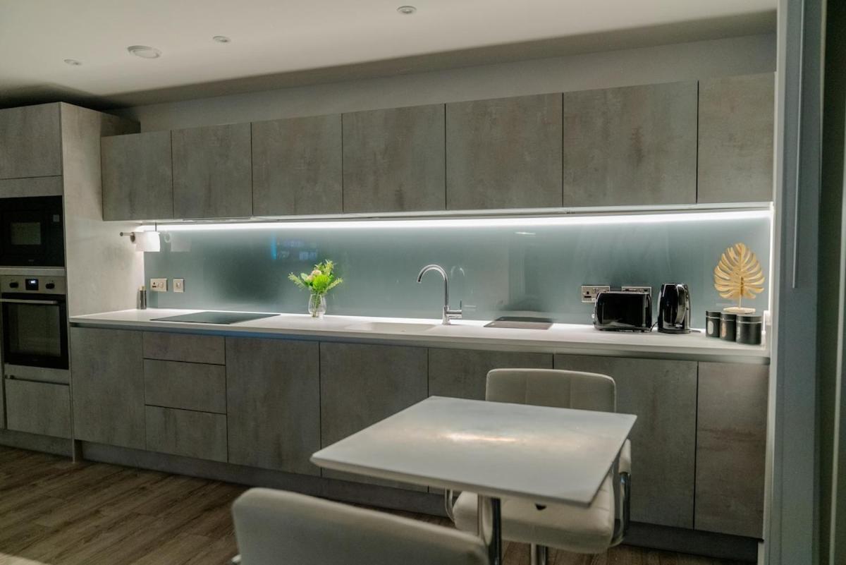 Luxury 2 Bed Penthouse With Stunning Views In Manchester City Centre Buitenkant foto